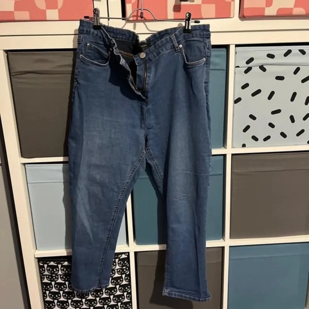 Cropped jeans - Picture 2 of 6